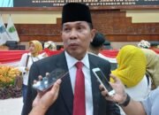 Agus Aras Dorong Konstruksi Beton Rigid untuk Perbaiki Jalan Poros Bontang–Sangatta yang Rusak Parah