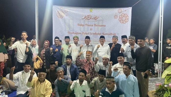 Diaspora Etnis Buton Lapandewa Kaindea Bagikan Puluhan Paket Sembako dan Buka Puasa Bersama Wawali Samarida